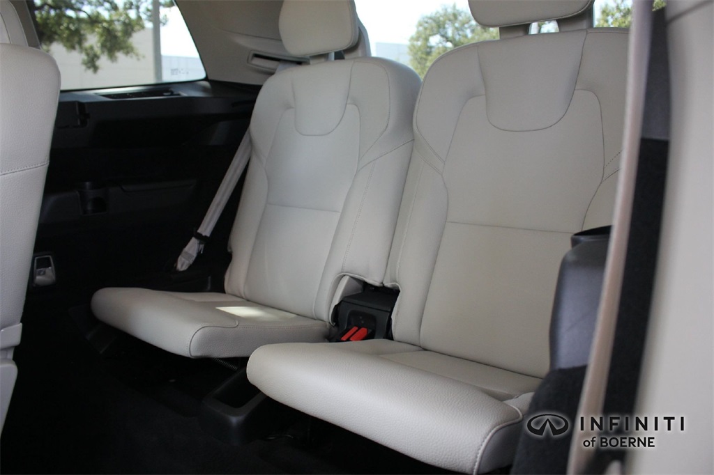 2022 Volvo XC90 Momentum photo 22