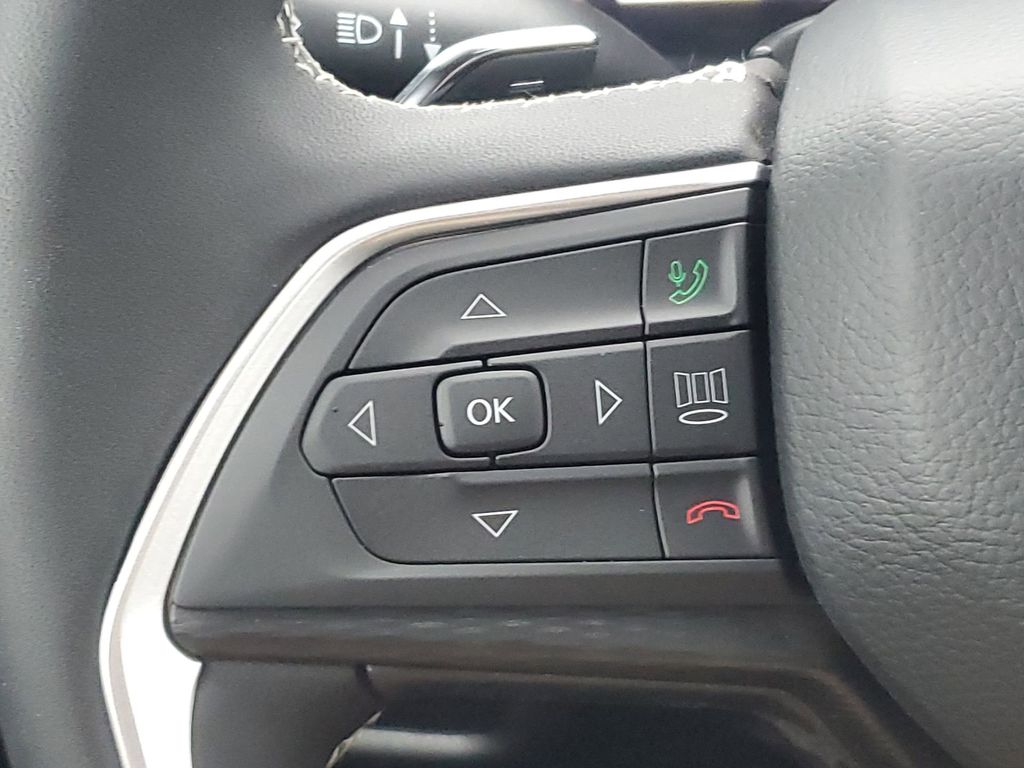 2025 Jeep Grand Cherokee Laredo Altitude photo 31