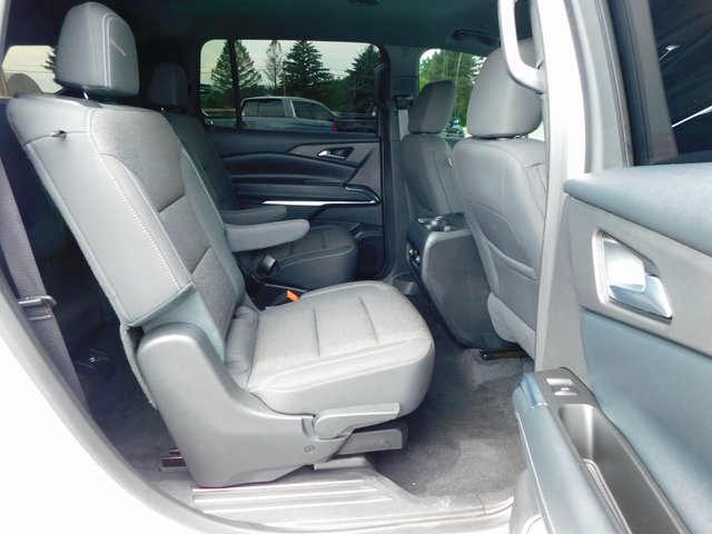 2025 Chevrolet Traverse photo 20