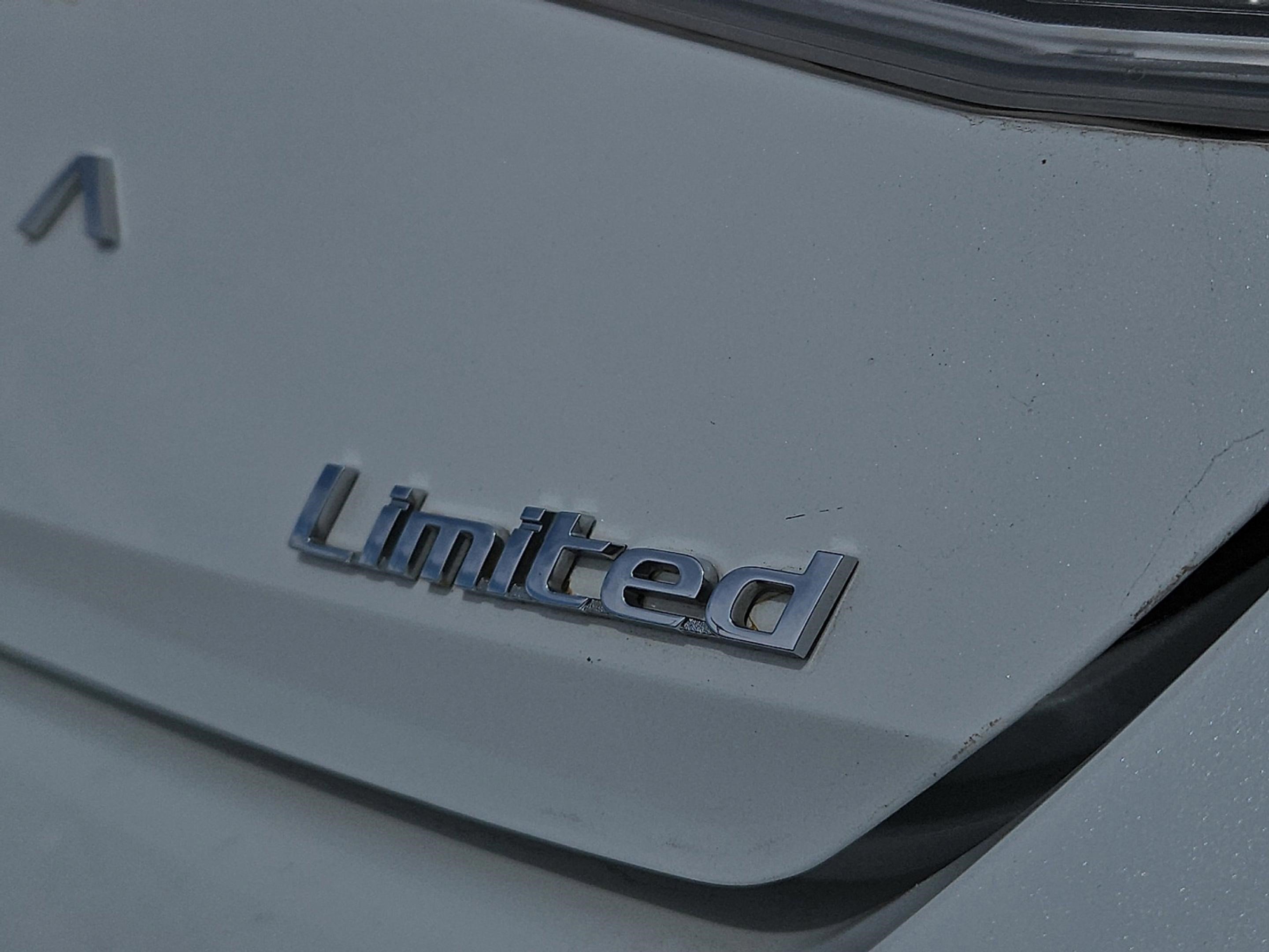 2023 Hyundai Elantra Limited photo 15