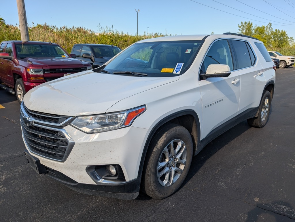 2019 Chevrolet Traverse Cloth 1LT photo 2