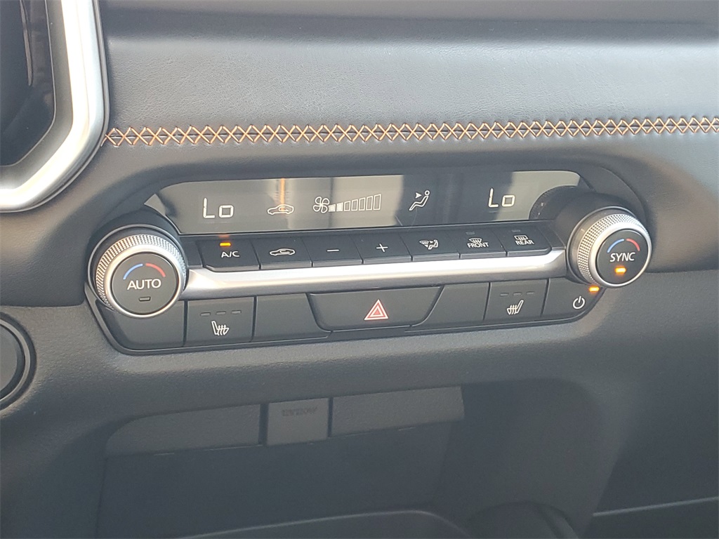 2025 Mazda CX-50 Premium photo 26