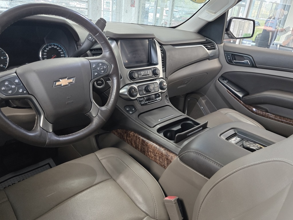 2017 Chevrolet Suburban Premier photo 23