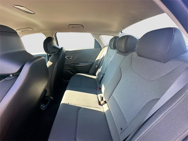 2025 Kia K4 LX photo 22