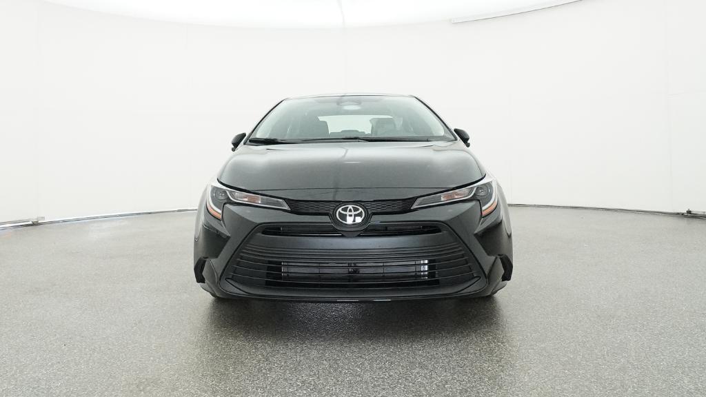 2025 Toyota Corolla LE photo 3