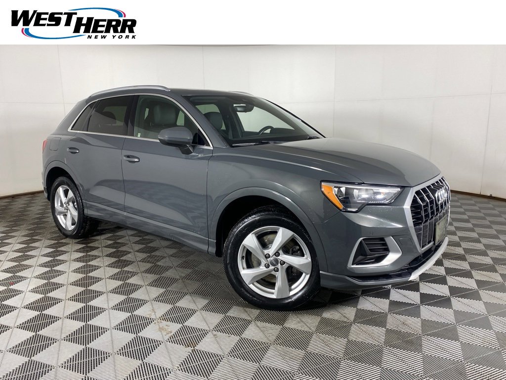 2020 Audi Q3 Premium's photo