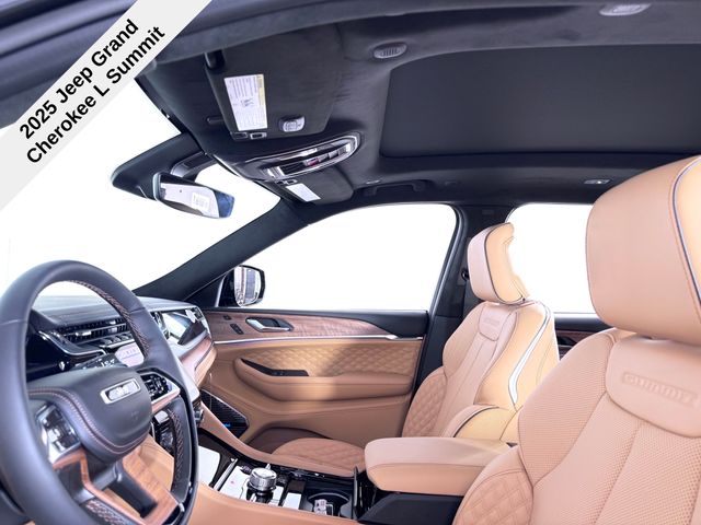 2025 Jeep Grand Cherokee L Summit Reserve photo 17