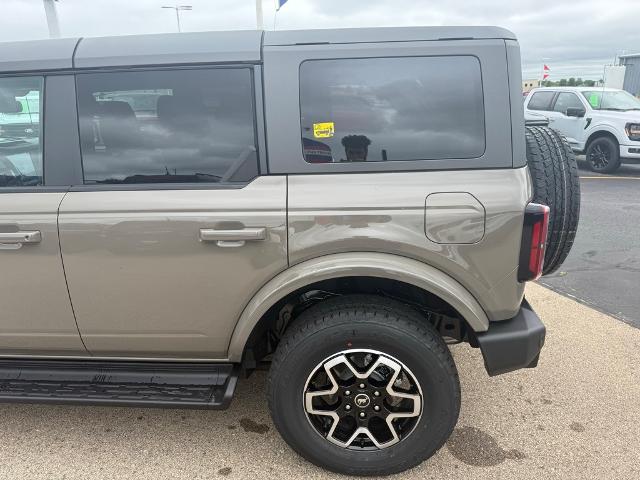 2025 Ford Bronco Outer Banks photo 37