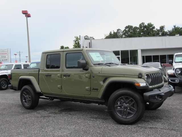 2025 Jeep Gladiator Sport S photo 2