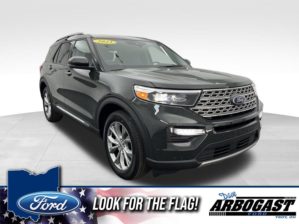 2023 Ford Explorer Limited's photo