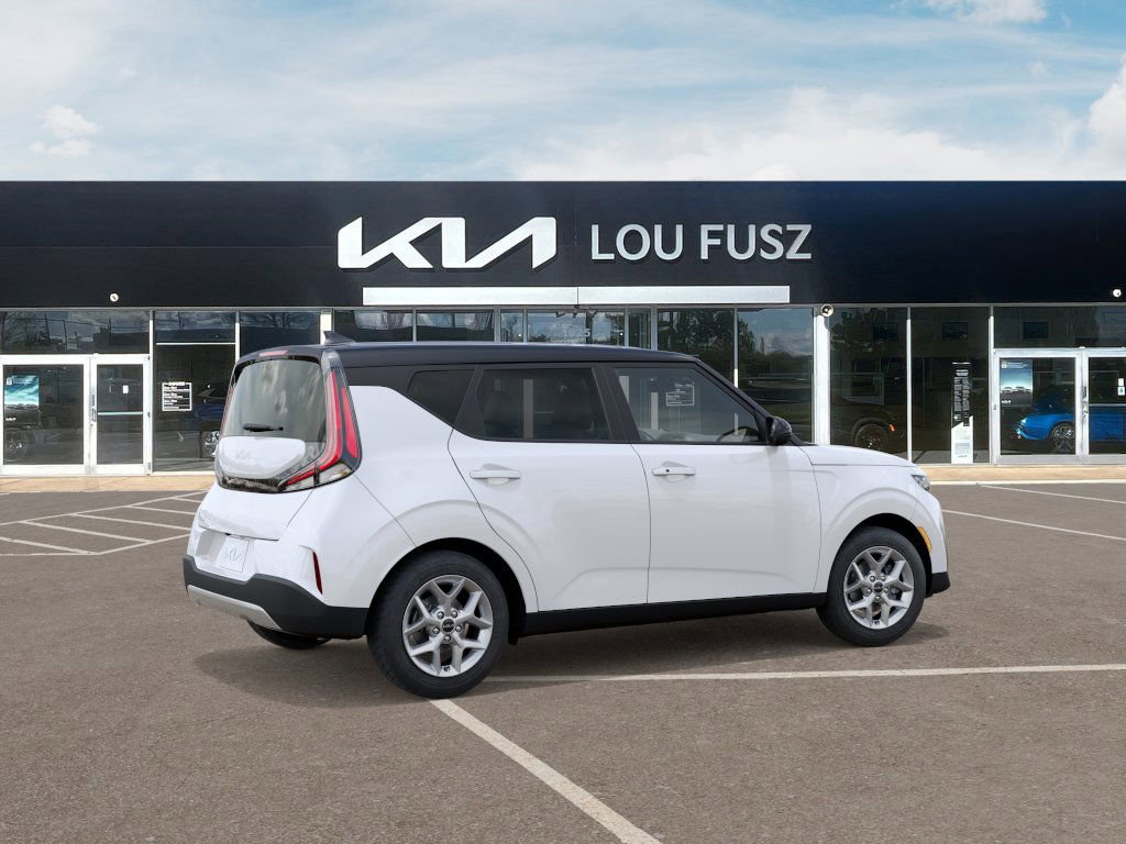 2025 Kia Soul S photo 3