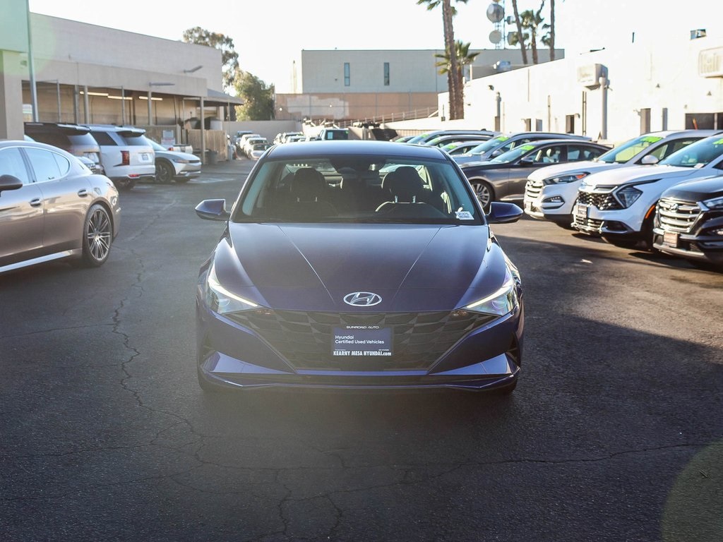 2023 Hyundai Elantra SEL Convenience photo 2