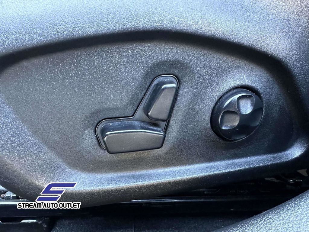 2018 Jeep Compass Latitude photo 17
