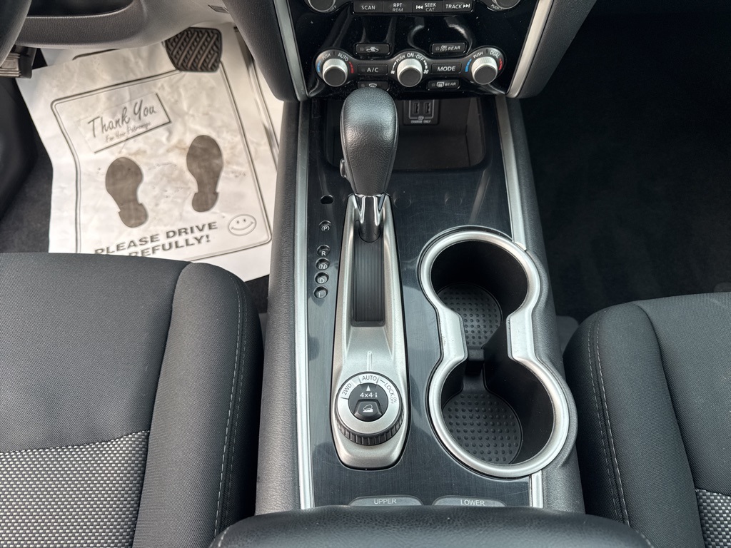 2018 Nissan Pathfinder SV photo 13