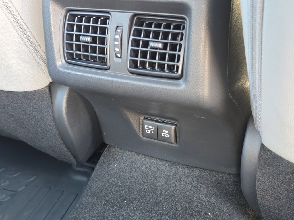 2026 Toyota Camry SE photo 10