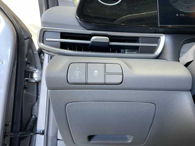 2024 Hyundai Elantra SEL Convenience photo 15