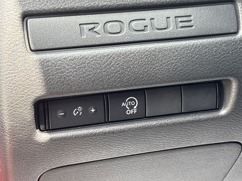 2025 Nissan Rogue S photo 32