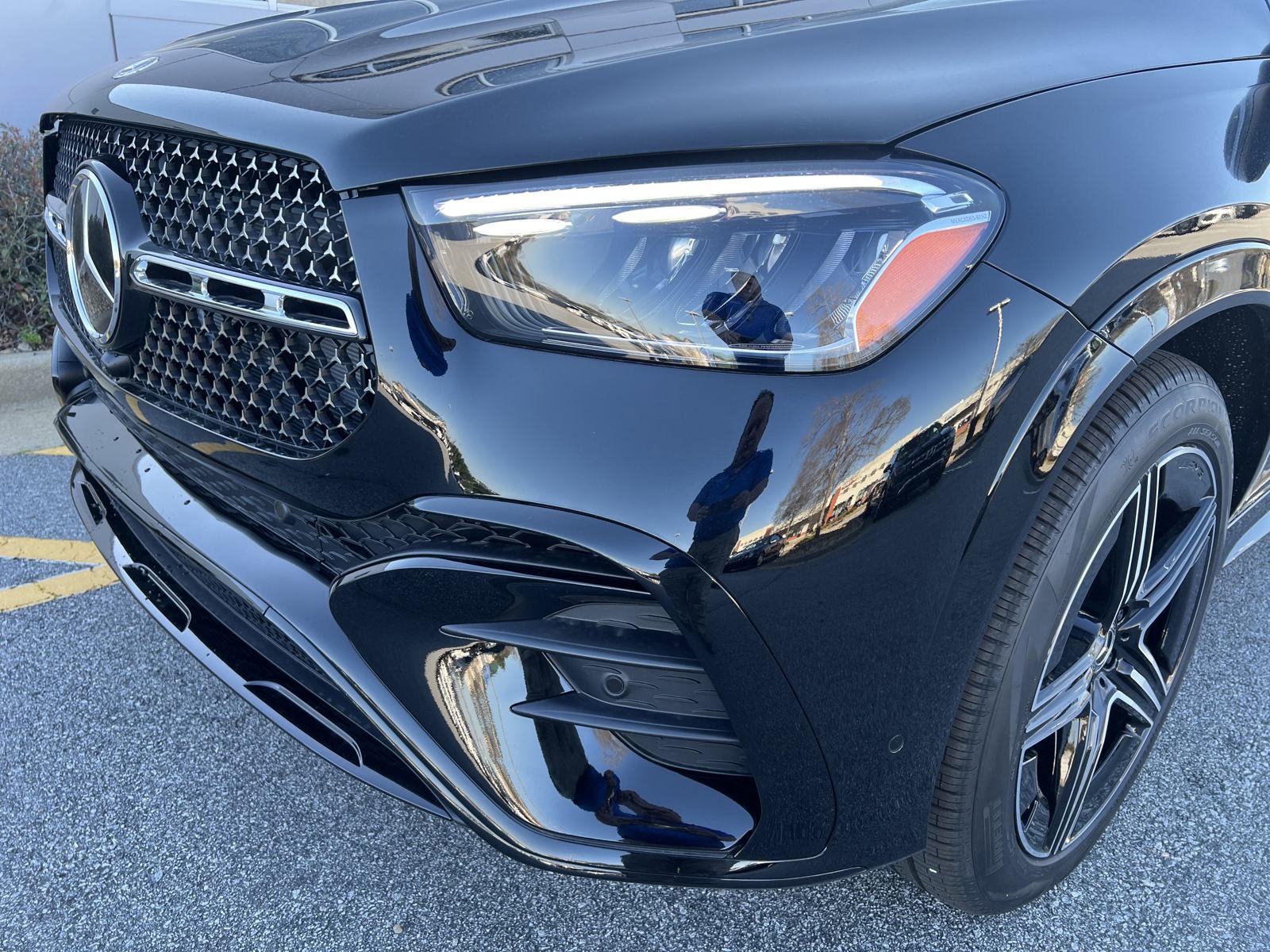 2025 Mercedes Benz GLE 350 4MATIC photo 3