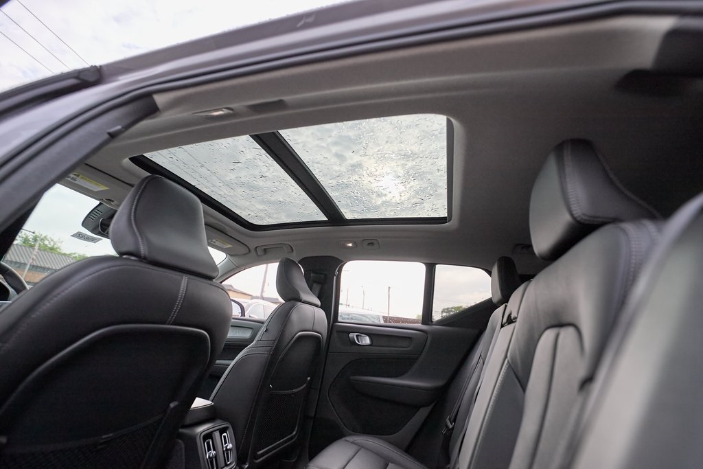 2026 VOLVO XC40 - Image 20