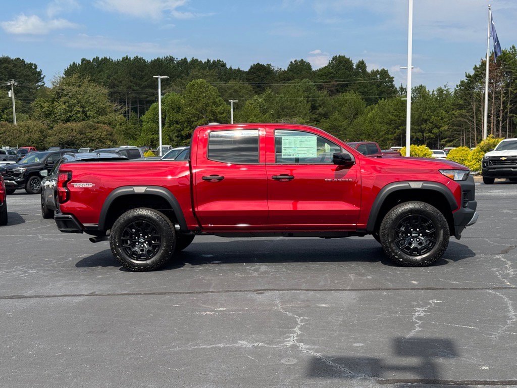 2026 Chevrolet Colorado Trail Boss photo 2