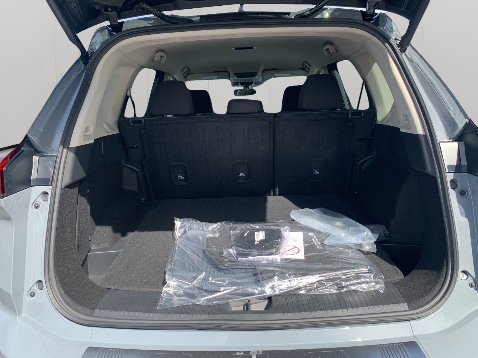 2026 Nissan Rogue SV photo 28