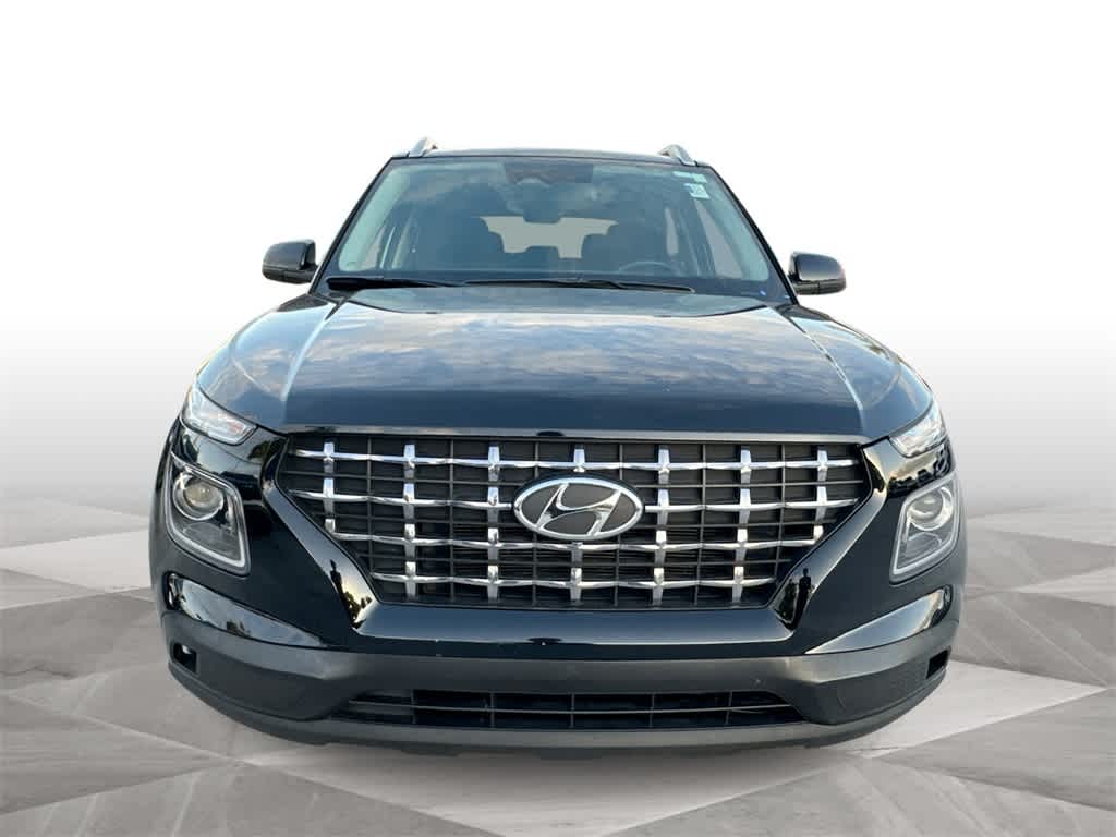 2023 Hyundai Venue SEL Limited photo 3