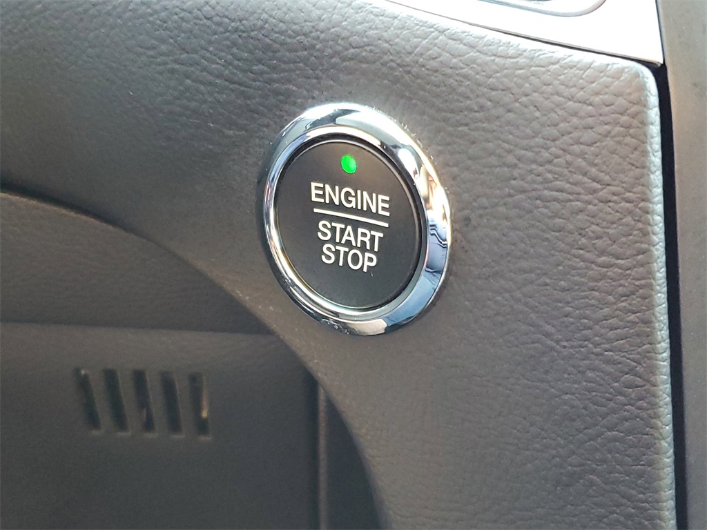 2024 Ford Edge SEL photo 14