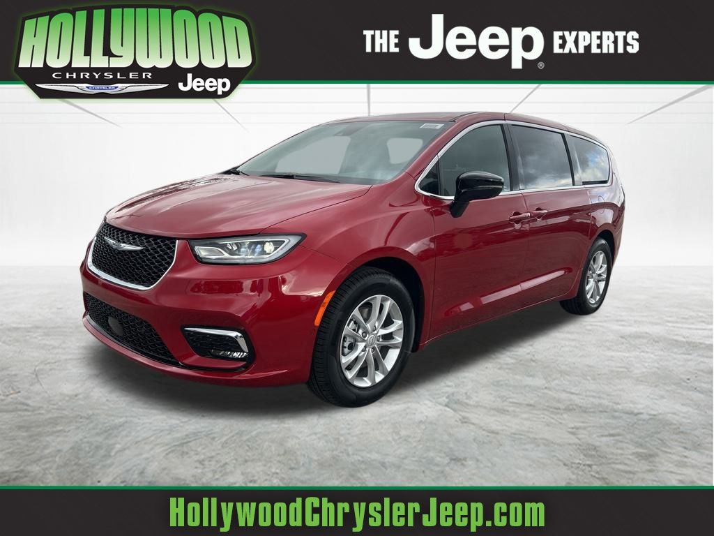 2026 Chrysler Pacifica Select's photo