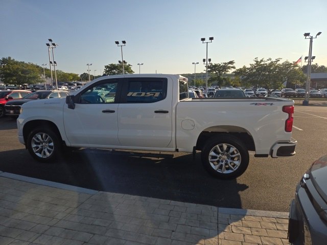 2022 Chevrolet Silverado 1500 Custom photo 4