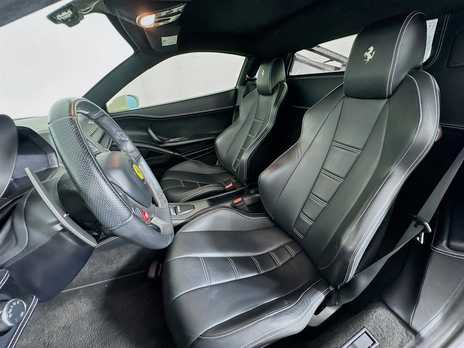 2014 Ferrari 458 Italia Base photo 11