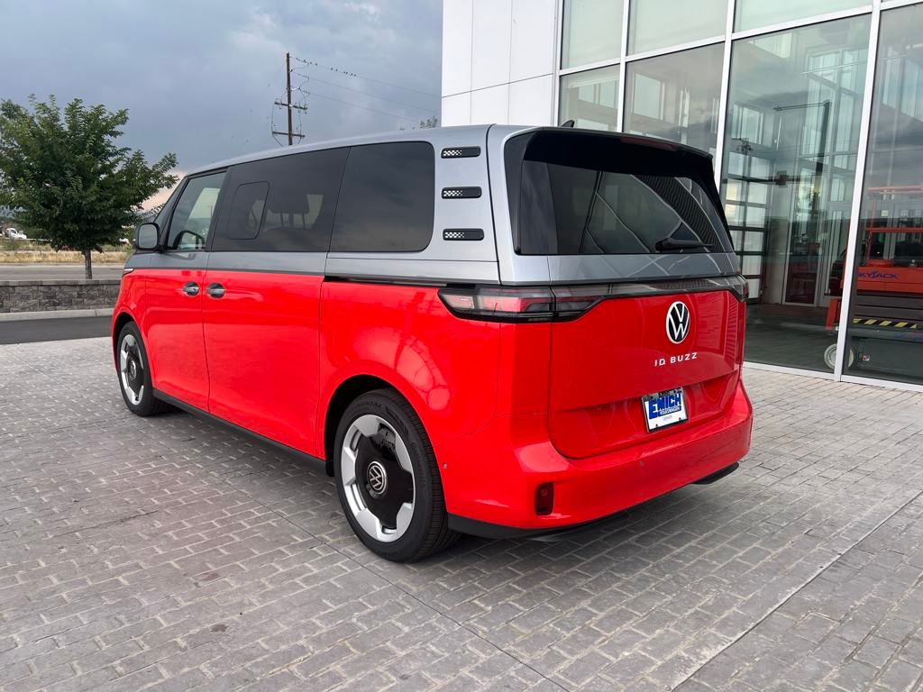 2025 Volkswagen ID. Buzz Pro S photo 2