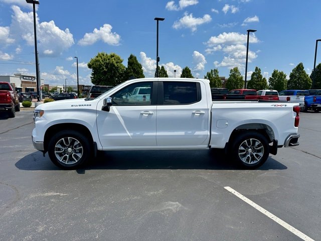 2025 Chevrolet Silverado 1500 LT photo 4