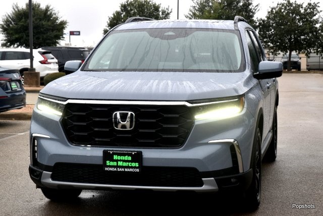 2025 Honda Pilot Touring's photo