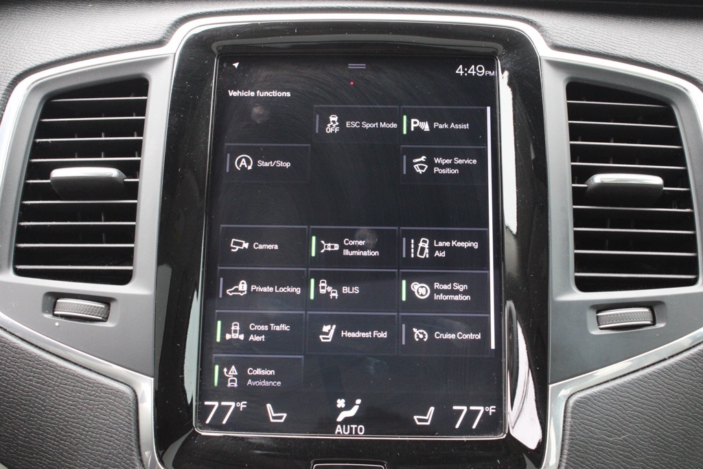 2020 Volvo XC90 T5 Momentum photo 16