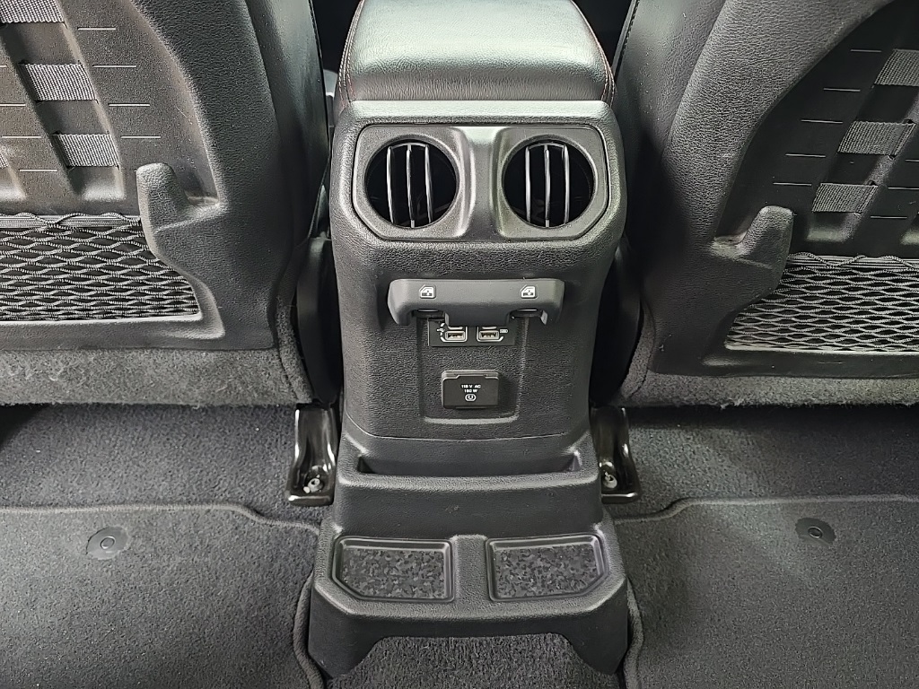 2020 Jeep Wrangler Unlimited Rubicon photo 21