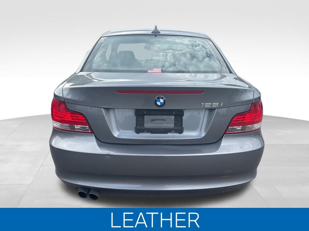 2011 Bmw 128i 1-Series photo 4