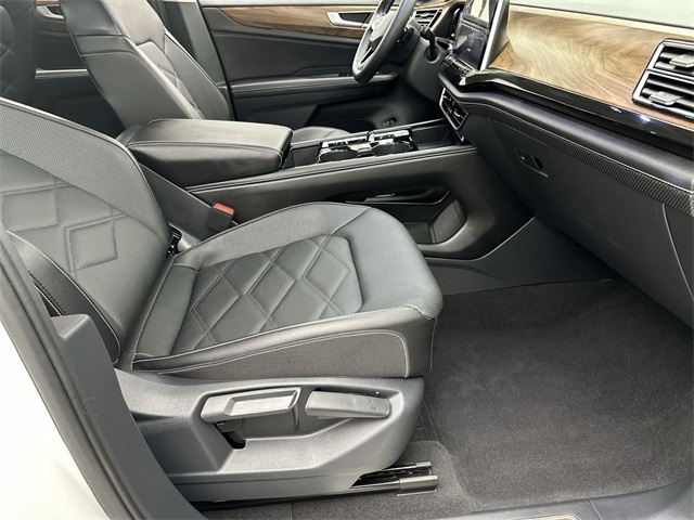 2025 Volkswagen Atlas SE Technology photo 15