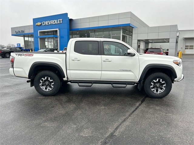 2023 Toyota Tacoma SR photo 3