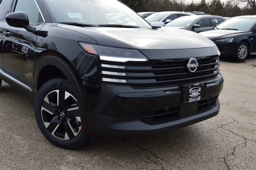 2025 Nissan Kicks SV photo 2