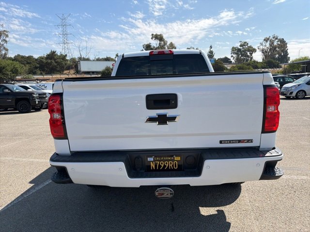 2018 Chevrolet Silverado LT photo 4