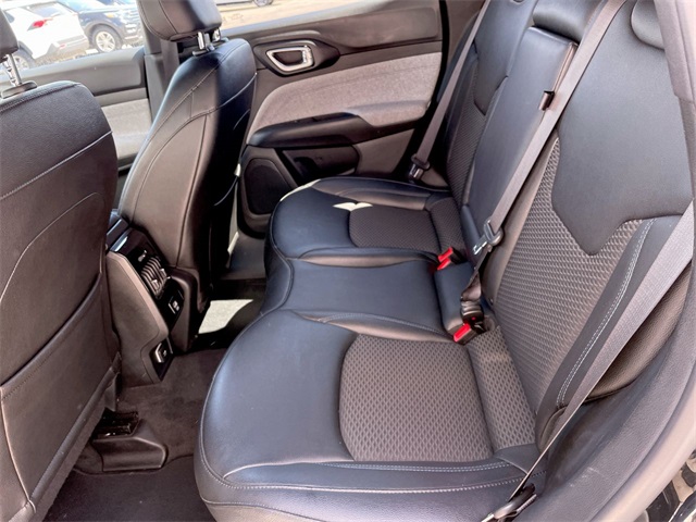 2024 Jeep Compass Latitude photo 13