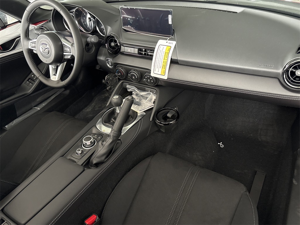 2025 Mazda MX-5 Miata Miata photo 9