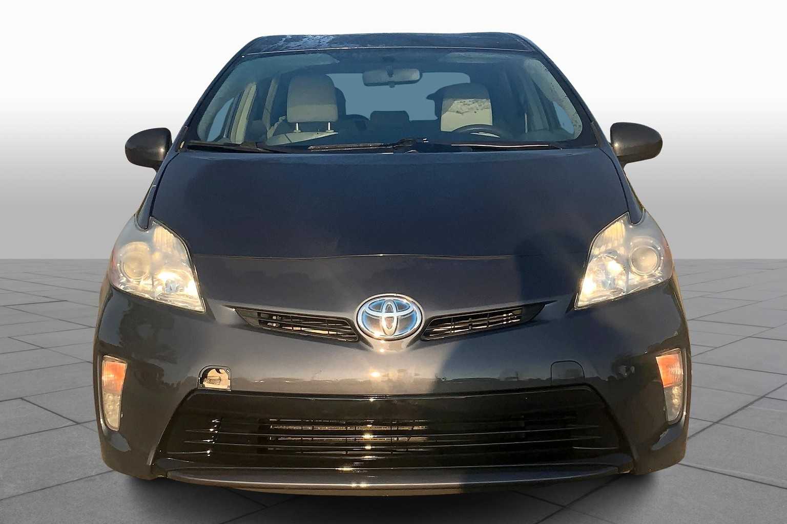 2012 Toyota Prius Two photo 3