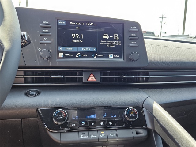 2025 Hyundai Elantra SEL Sport photo 17
