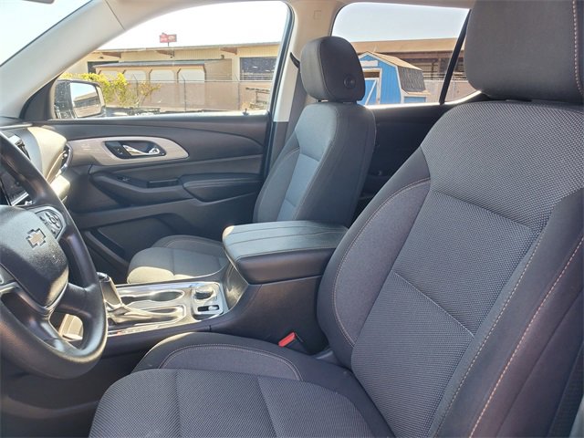 2020 Chevrolet Traverse LS photo 3