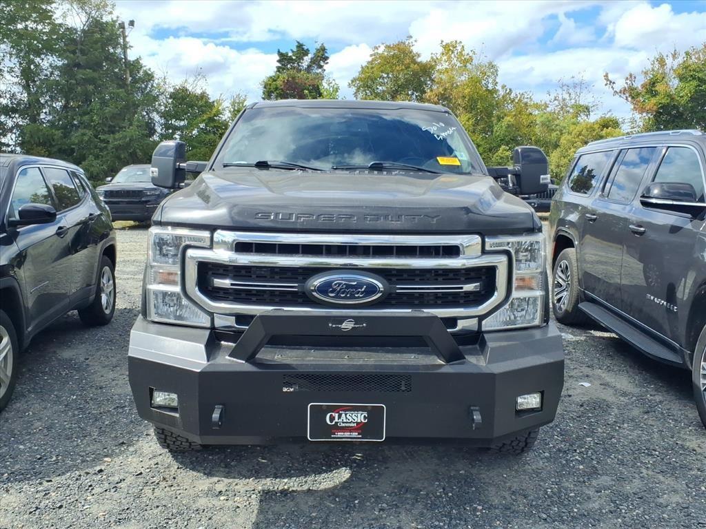 2021 Ford F-350 Lariat photo 2