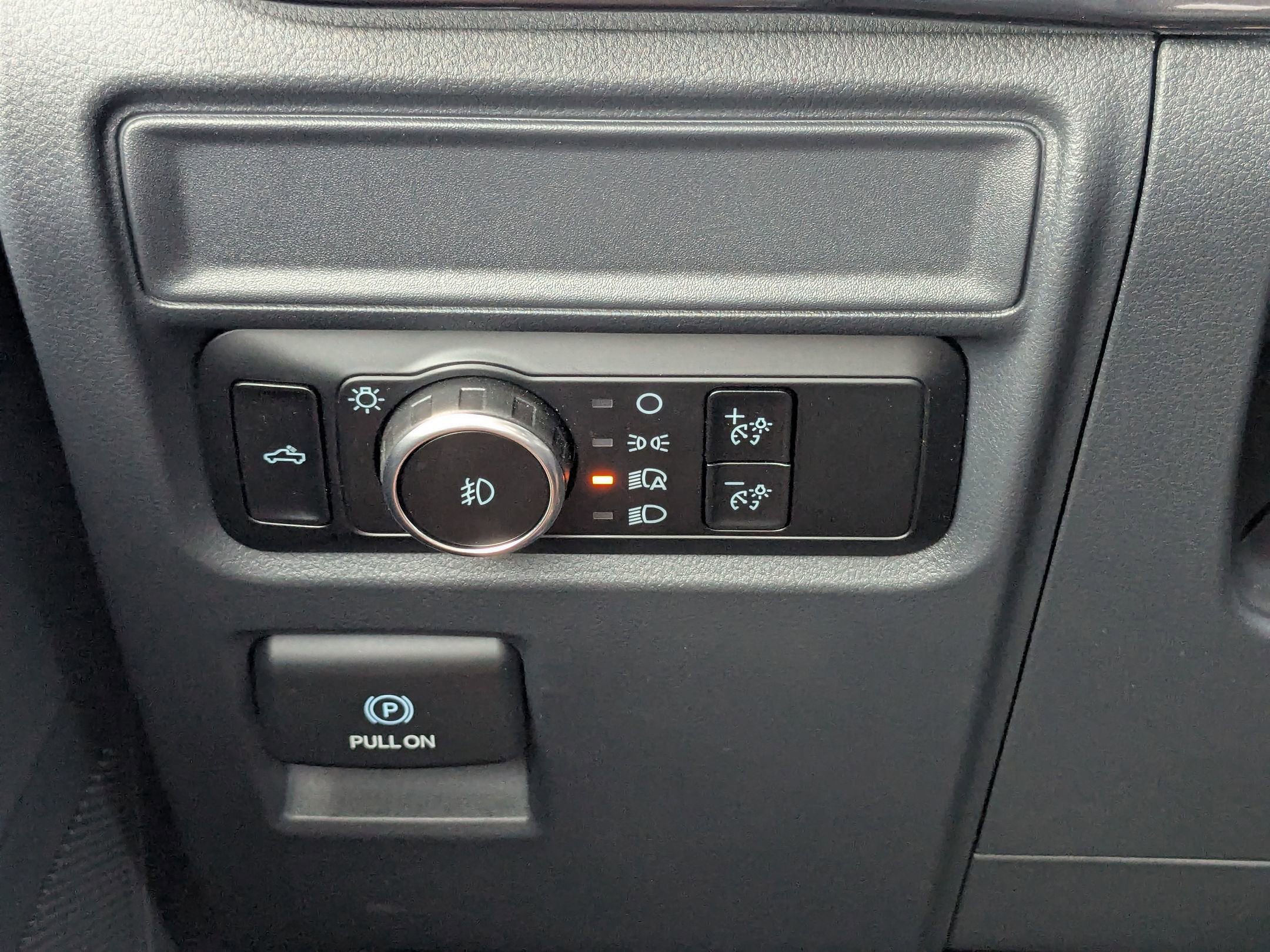 2024 Ford F-150 STX photo 18
