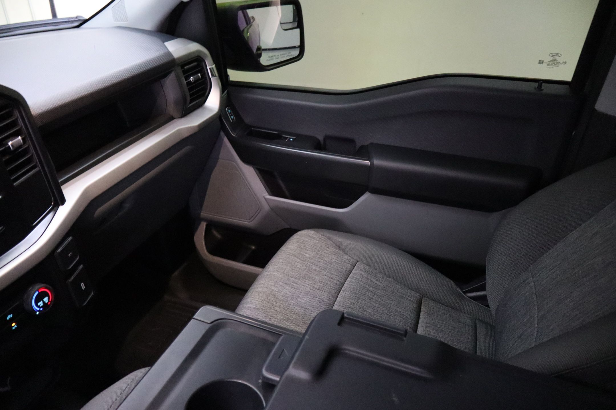 2023 Ford F-150 XL photo 22