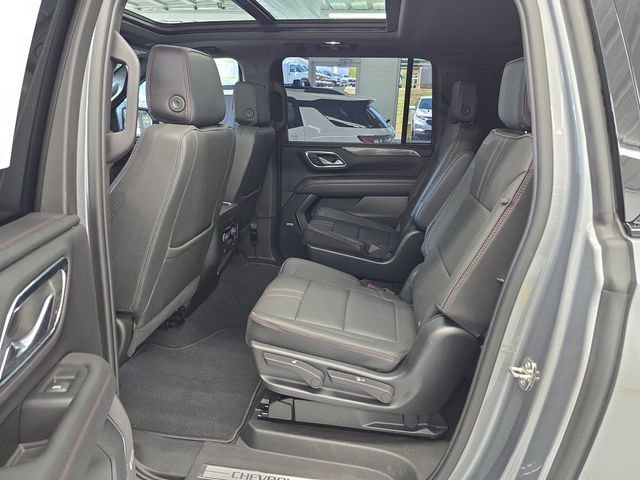 2023 Chevrolet Suburban RST photo 9