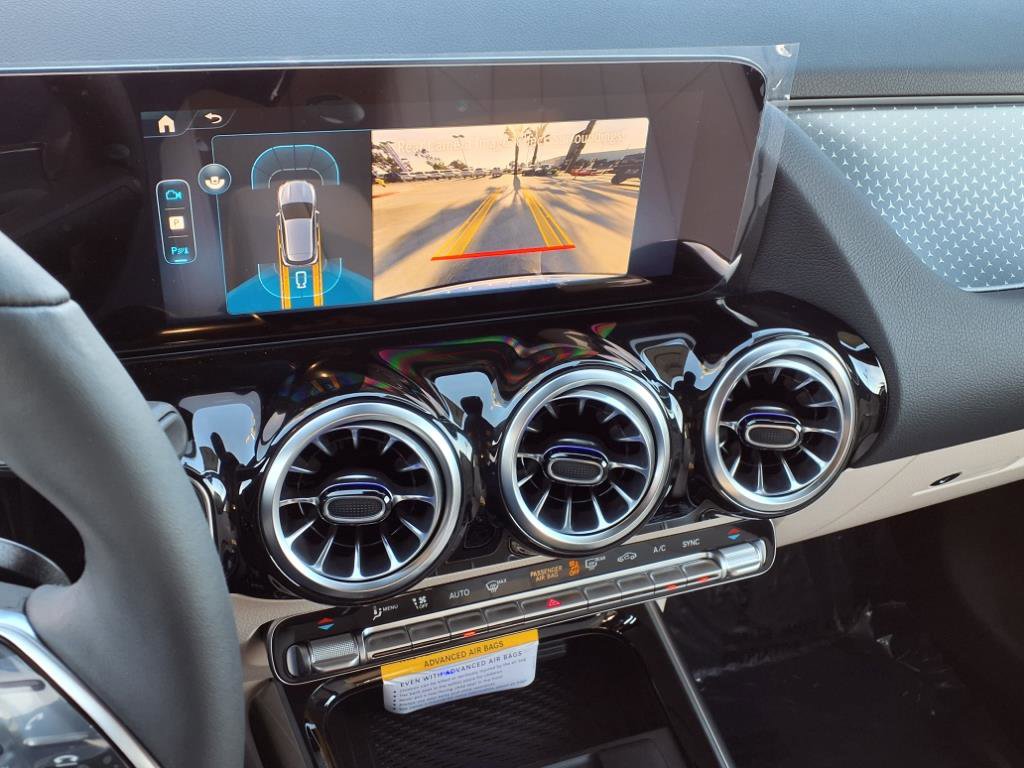 2026 Mercedes Benz GLA 250 photo 6